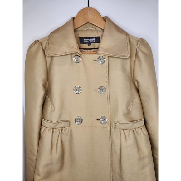Kenneth Cole women's lightweight jacket.  Golden/Beige satin material. small - Picture 4 of 15